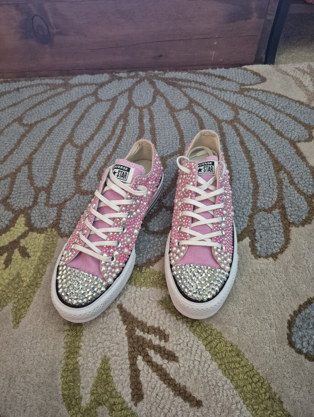 NWOT Converse Pink Pearl And Rhinestone Womens Sneakers Size 8